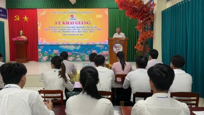 Còn trẻ, đang trong độ tuổi lao động đã hoàn thành chương trình học văn hóa theo nguyện vọng của gia đình, thay vì loay hoay với mục tiêu chưa rõ ràng...