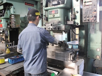 Tuyển gấp 8 nam làm việc tại Nhật Bản đơn hàng Gia công cơ khí & Dập kim loại