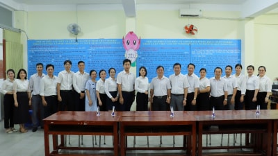 Phó Giám đốc Sở Nội vụ Huỳnh Trung Hiếu thăm và định hướng hoạt động tại Trung tâm DVVL Đồng Tháp