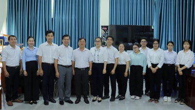 Phó Giám đốc Sở Nội vụ Huỳnh Trung Hiếu thăm và định hướng hoạt động tại Trung tâm DVVL Đồng Tháp