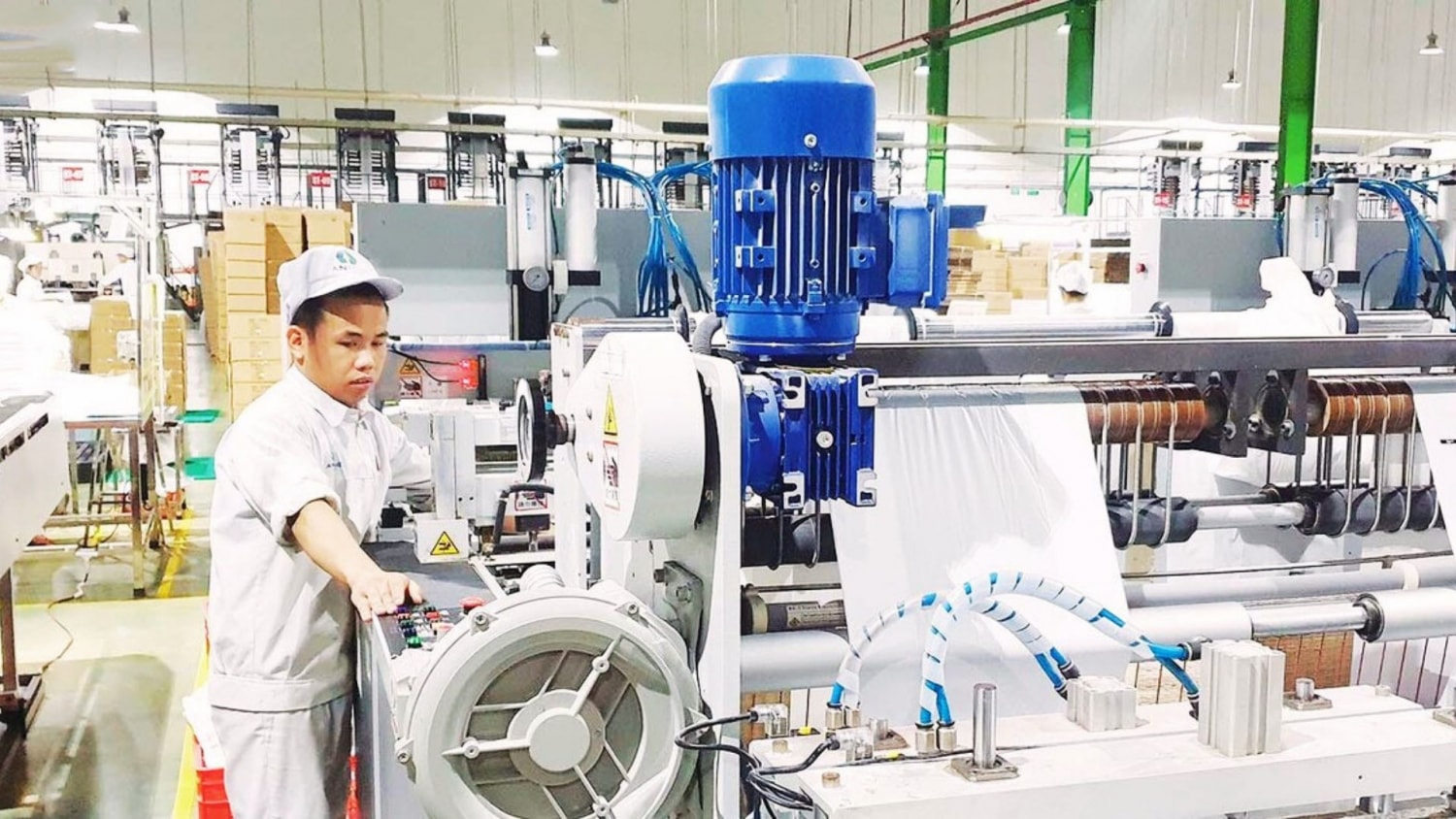 Tuyển gấp  10 nam nữ làm việc tại Nhật Bản đơn hàng Đúc nhựa