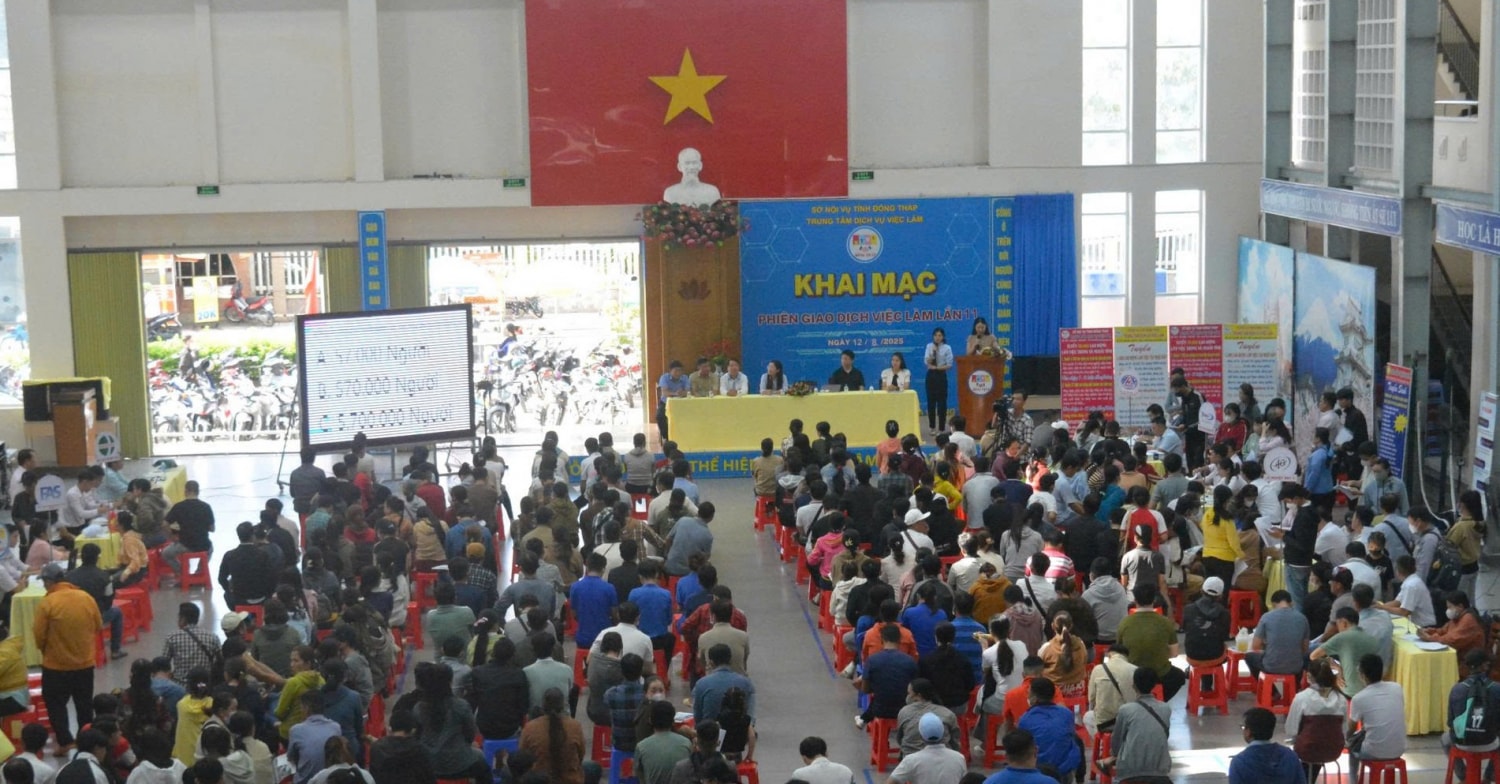 Phiên Giao dịch việc làm - nơi kết nối và cung cấp thông tin bổ ích về xuất khẩu lao động