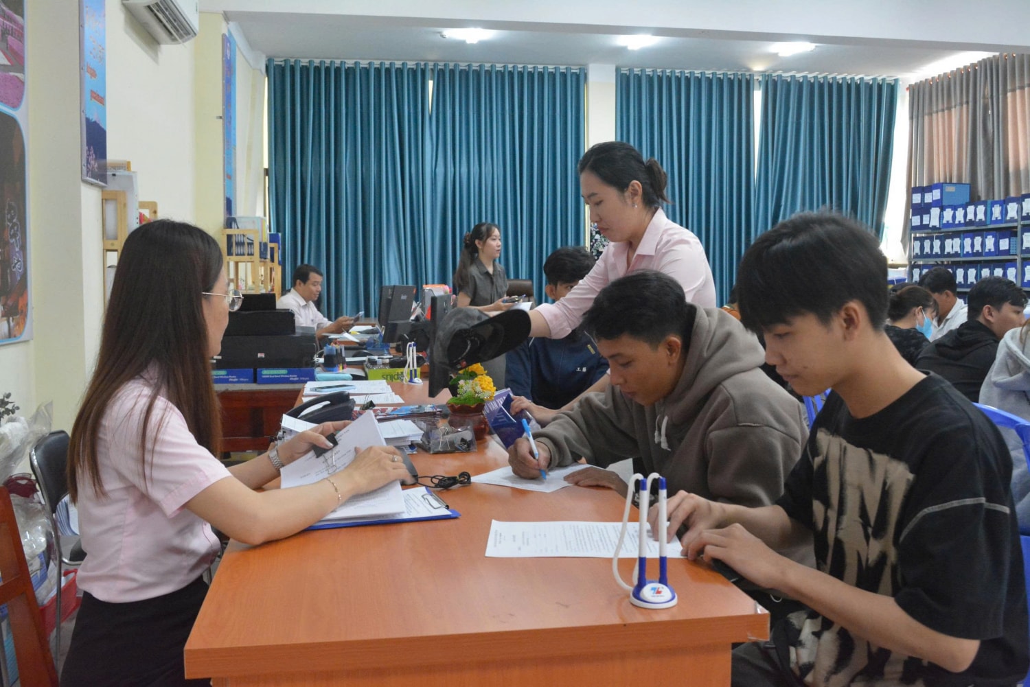 Chọn đi xuất khẩu lao động để tránh lãng phí thời gian, tiền bạc