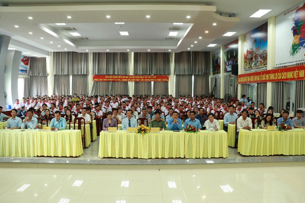 Chính quyền cơ sở – “mắt xích” quan trọng trong công tác đưa người lao động đi làm việc ở nước ngoài