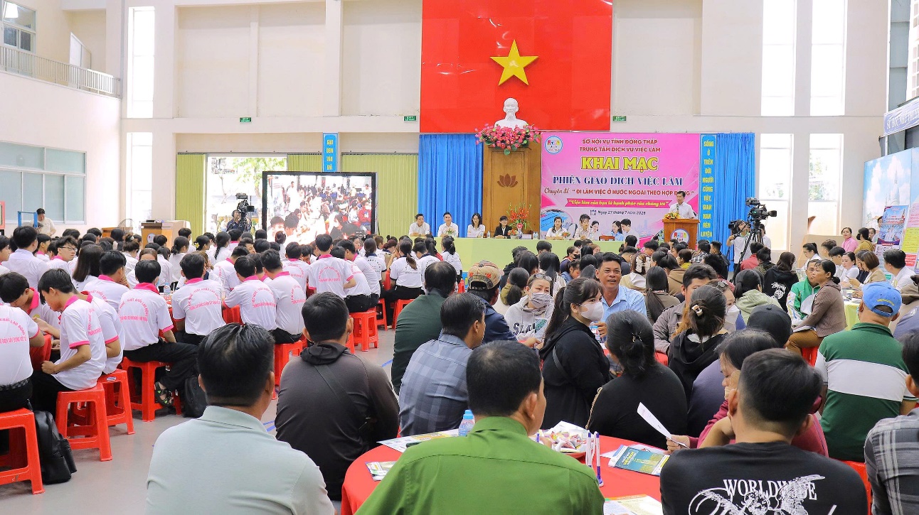 Gần 500 lao động tham gia trực tiếp, hơn 80.000 lượt xem trên nền tảng số: Hiệu quả từ cách làm mới Phiên giao dịch việc làm