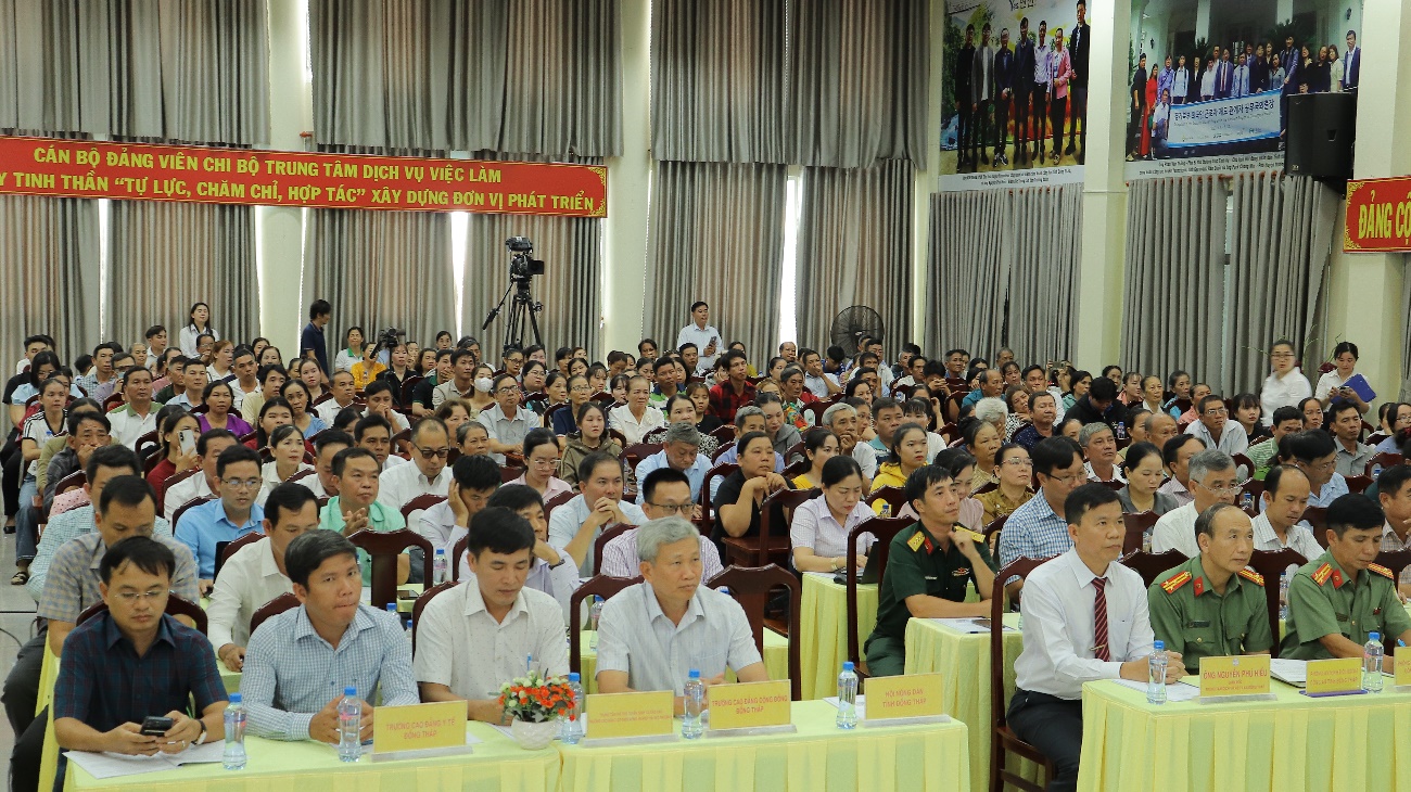 Hội nghị kết nối gia đình, địa phương và doanh nghiệp trong công tác đưa lao động đi làm việc ở nước ngoài